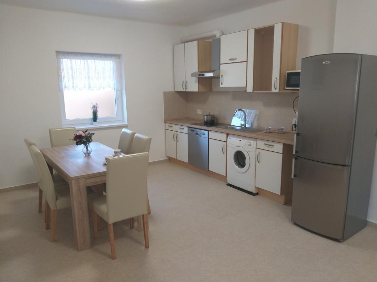 Apartment in Balatonlelle 40765 Esterno foto