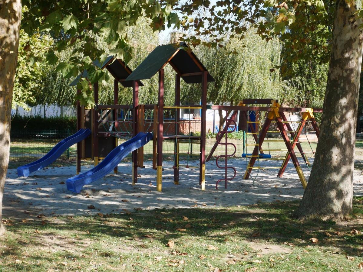 Apartment in Balatonlelle 40765 Esterno foto