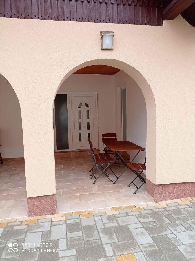 Apartment in Balatonlelle 40765 Esterno foto