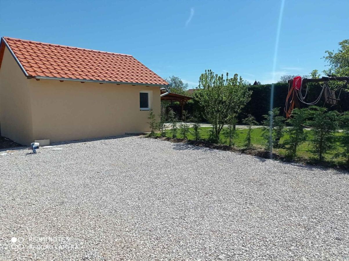 Apartment in Balatonlelle 40765 Esterno foto