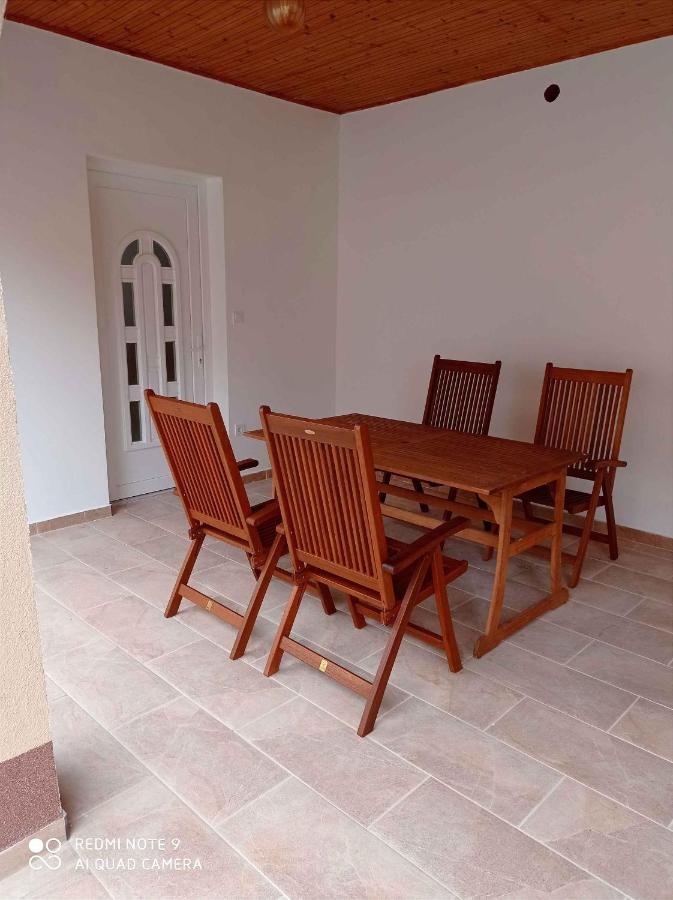 Apartment in Balatonlelle 40765 Esterno foto
