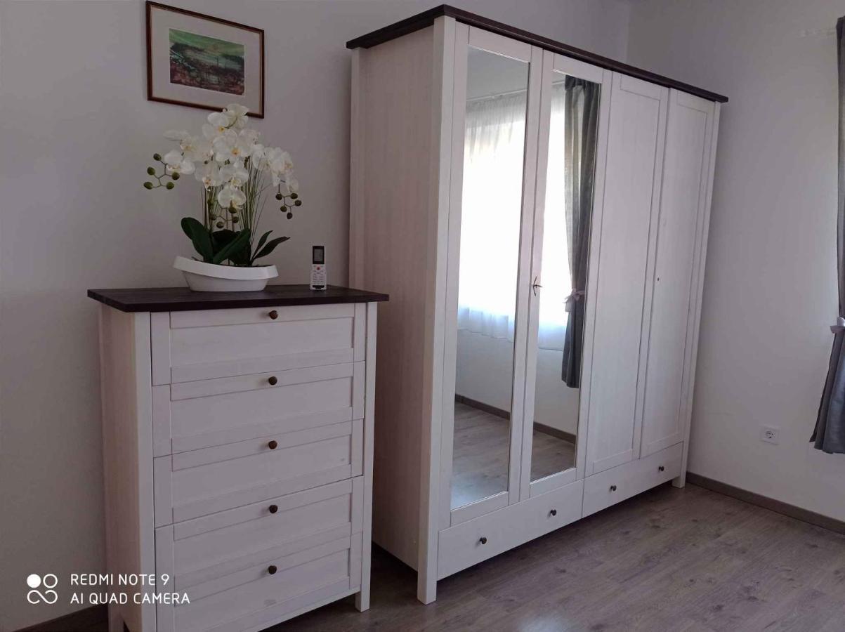 Apartment in Balatonlelle 40765 Esterno foto